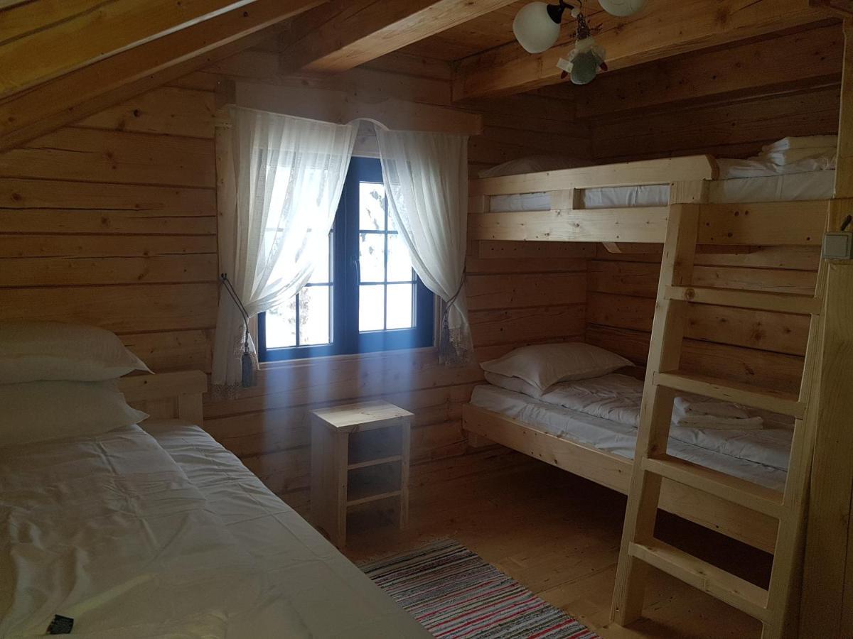 Tulean Cabin Săcel Екстериор снимка