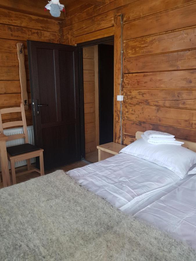 Tulean Cabin Săcel Екстериор снимка