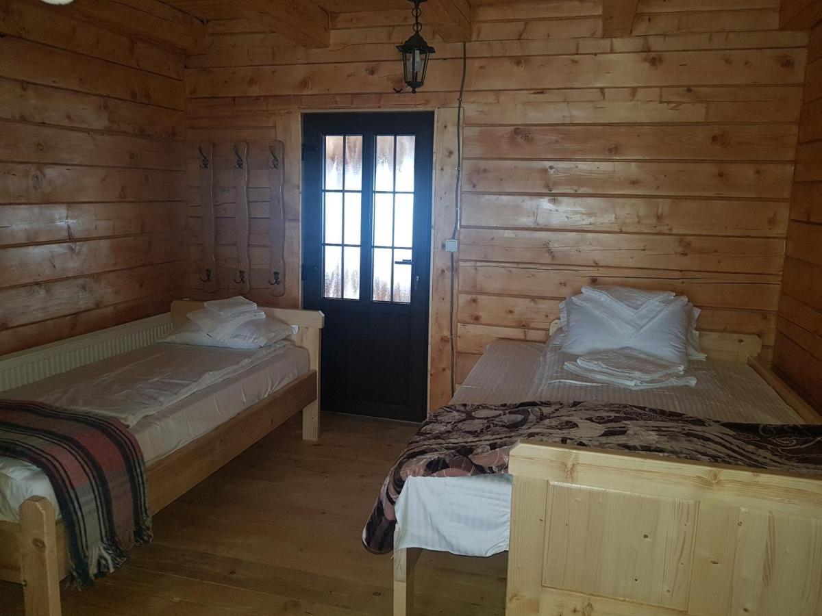 Tulean Cabin Săcel Екстериор снимка